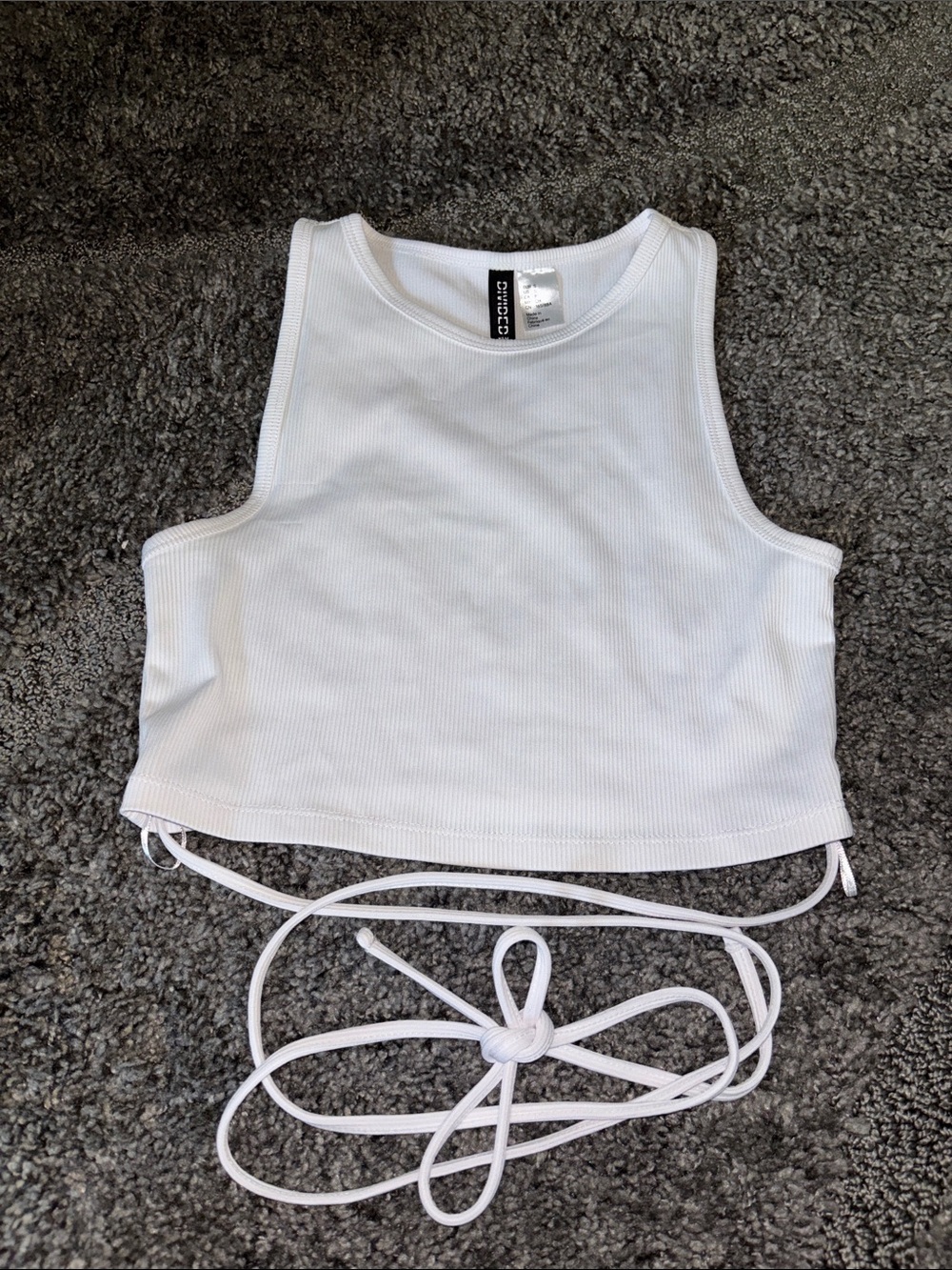 Divided White Ribbed Waist-Tie Crop Tank EUC